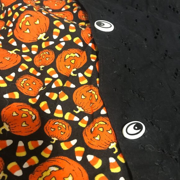 Halloween Pumpkin, Candy Corn, Bats Button-Up Shirt Handmade Size L - Picture 8 of 9